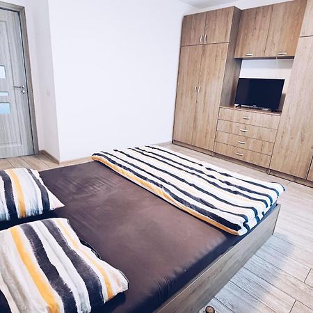 Apartament Dem Radulescu 3 Camere! Râmnicu Vâlcea エクステリア 写真