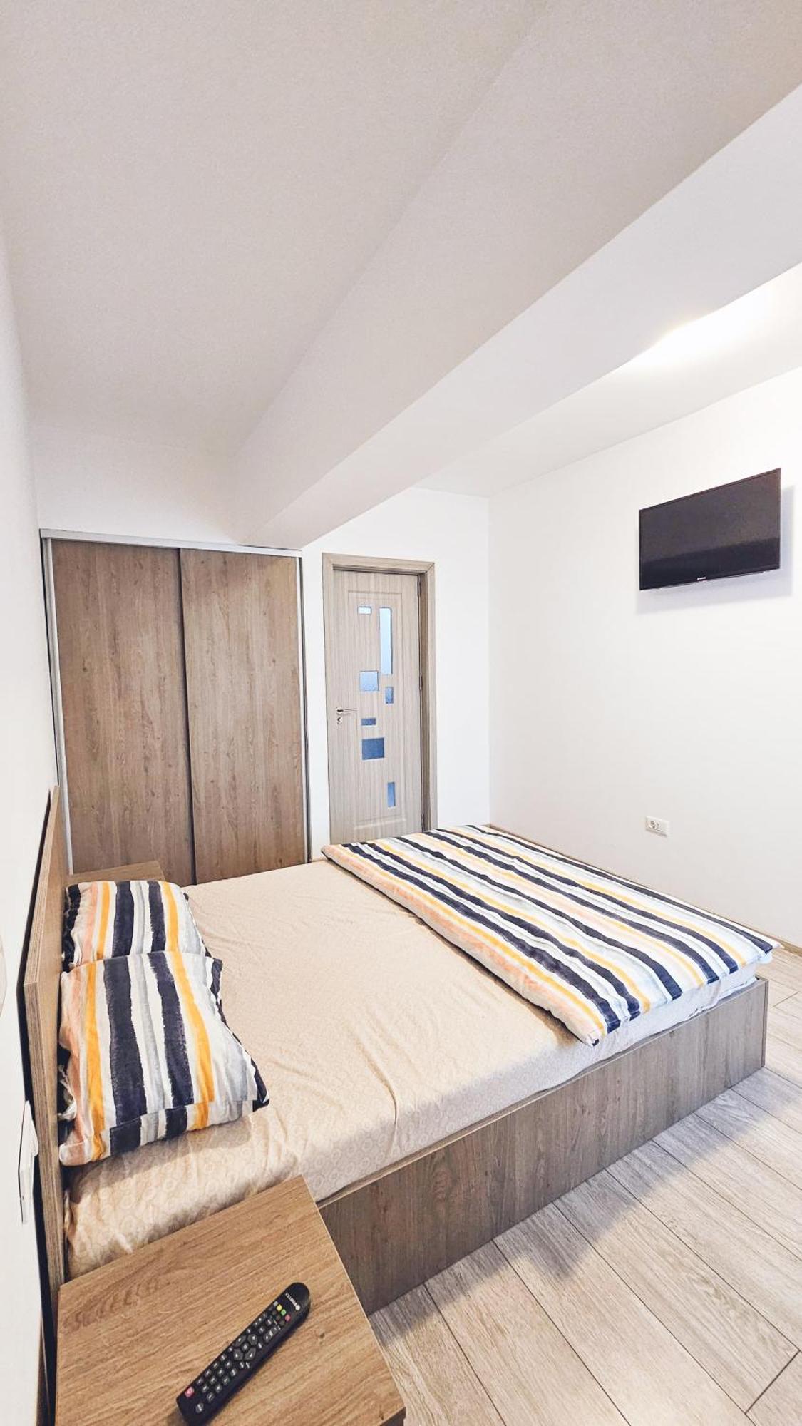 Apartament Dem Radulescu 3 Camere! Râmnicu Vâlcea エクステリア 写真